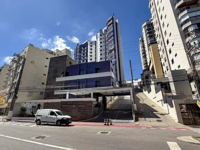 Imagem 16: Apartamento para Alugar - 4 Quartos Sendo 3 Suítes - Agronômica