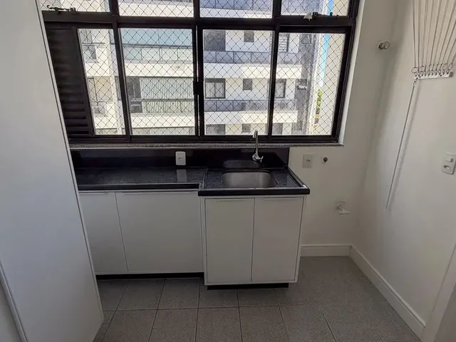 Imagem 11: Apartamento para Alugar - 4 Quartos Sendo 3 Suítes - Agronômica