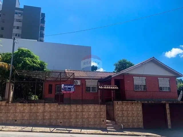Imagem: Casa Mista com 120 M² e Amplo Terreno de
