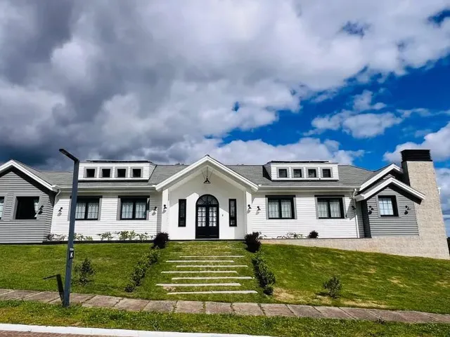Imagem 1: Casa em Condomínio | 04 Dormitórios