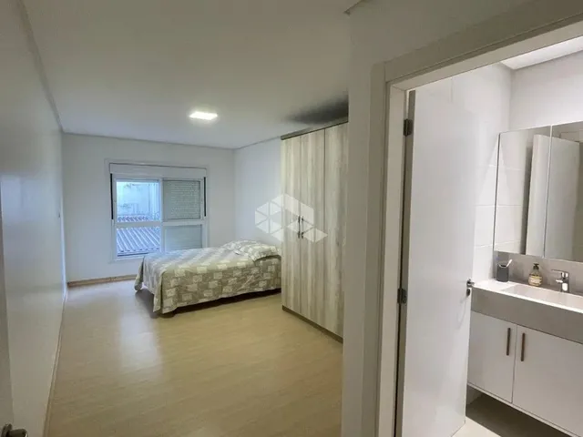 Imagem 12: Apartamento Semimobiliado com Dois Dormitórios, Suíte e Duas Vagas