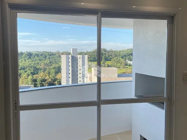 Imagem 10: Apartamento Semimobiliado com Dois Dormitórios, Suíte e Duas Vagas