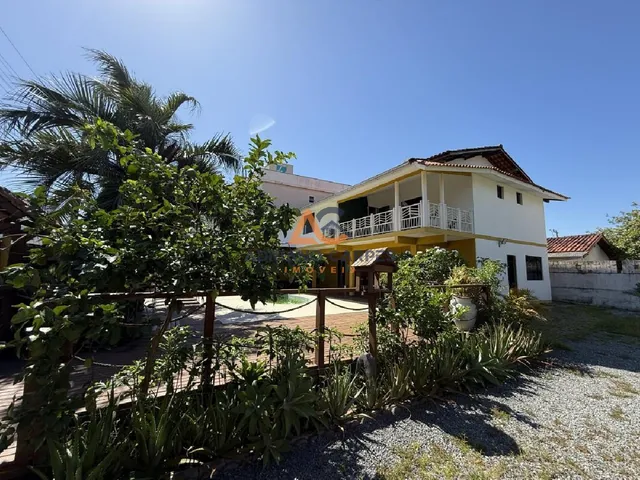 Imagem 7: Casa com 04 quartos sendo 02 suítes e área de lazer em Gravatá, Navegantes. Amplo