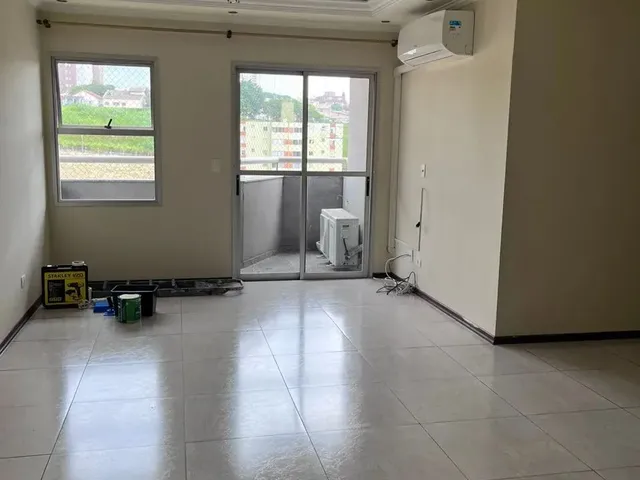 Imagem: O apartamento possui 3 Dormitórios, 1 Suíte, 2 Banheiros,