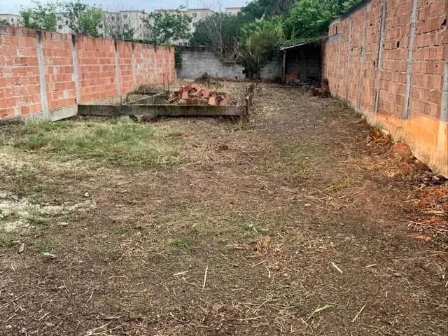 Imagem: Troco Terreno por Carro, em Guaratiba