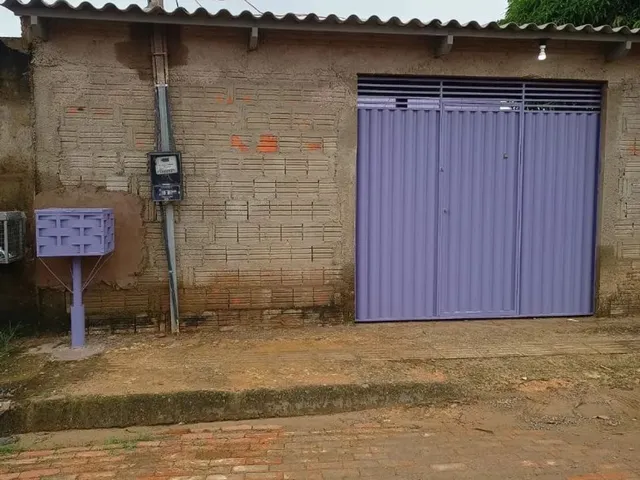 Imagem: A casa possui 1 Dormitório, 1 Suíte, 1 Banheiro, 2 Vagas