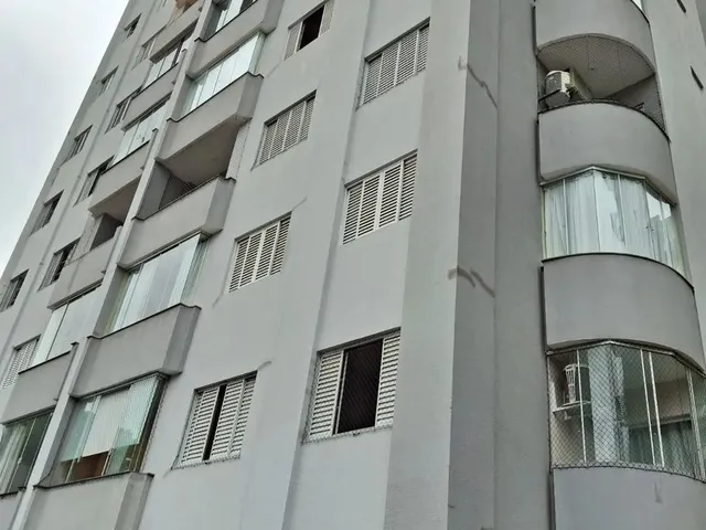 Imagem 4: Apartamento a Venda no Condomínio Edificio Bento Munhoz da Rocha Netto no Bairro Zona 07