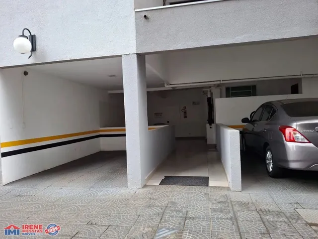 Imagem 2: Apartamento a Venda no Condomínio Edificio Bento Munhoz da Rocha Netto no Bairro Zona 07