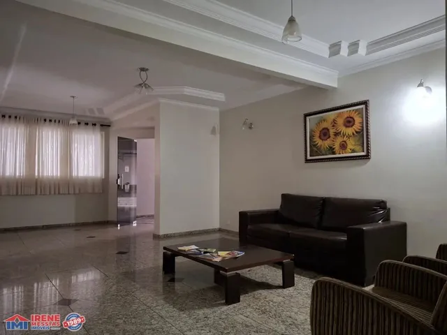 Imagem 12: Apartamento a Venda no Condomínio Edificio Bento Munhoz da Rocha Netto no Bairro Zona 07