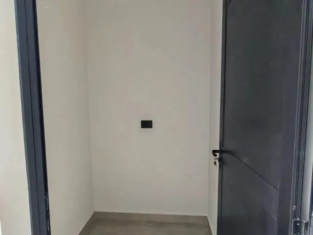 Imagem 4: Casa Nova À Venda no Jardim Espanha, Maringá - 3 Suítes, Piscina Aquecida, 200M²