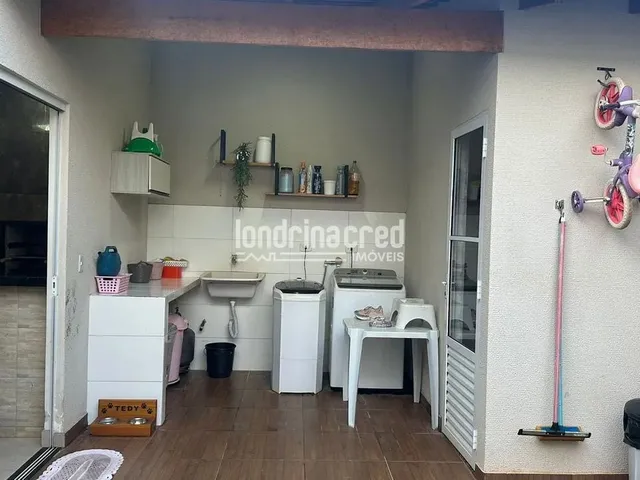 Imagem 9: Casa À Venda no Condomínio Terra Nova com 2 Quartos, Churrasqueira Gourmet, Planejados