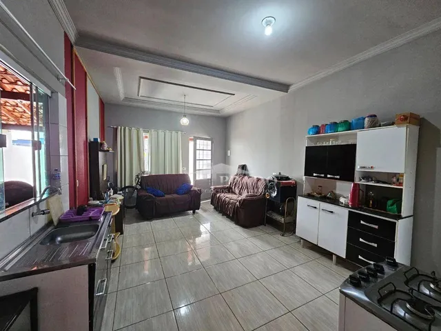 Imagem 2: Casa com 2 Dormitórios À Venda, 70 M² por R$ 240.000,00 - Jardim Casagrande