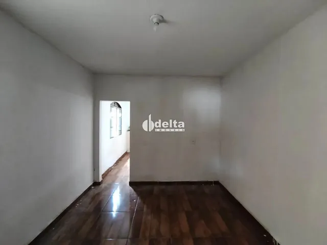 Imagem 5: Casa com 3 Quartos Sendo 1 Suíte Disponível para Venda no Bairro Segismundo Pereira Em
