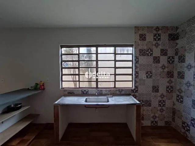 Imagem 9: Casa com 3 Quartos Sendo 1 Suíte Disponível para Venda no Bairro Segismundo Pereira Em