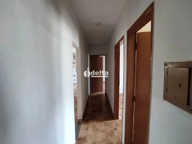 Imagem 16: Casa com 3 Quartos Sendo 1 Suíte Disponível para Venda no Bairro Segismundo Pereira Em