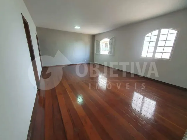 Imagem: Apartamento para Aluguel, 3 Quartos, 1 Suíte
