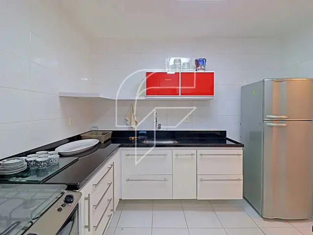 Imagem 14: Duplex para Venda Possui 200 Metros Quadrados com 4 Quartos em Centro - Guarapari - Es