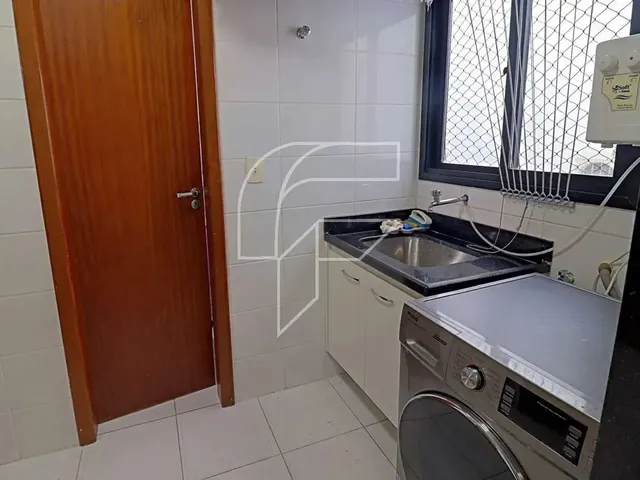 Imagem 5: Duplex para Venda Possui 200 Metros Quadrados com 4 Quartos em Centro - Guarapari - Es