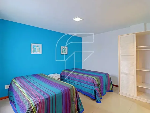 Imagem 7: Duplex para Venda Possui 200 Metros Quadrados com 4 Quartos em Centro - Guarapari - Es