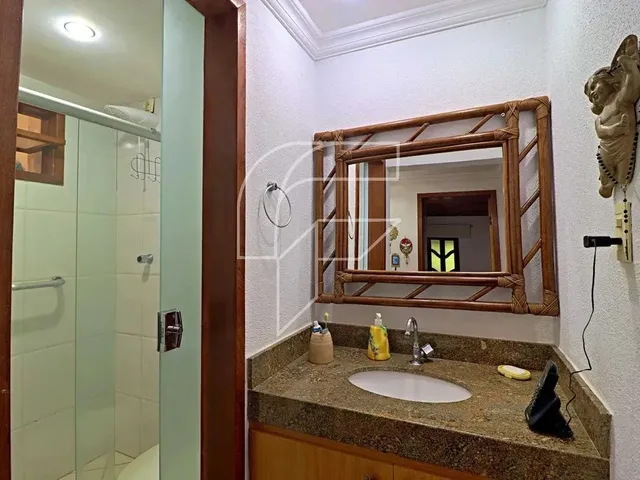 Imagem 2: Imóvel para Venda Possui 350 Metros Quadrados com 5 Quartos em Nova Guarapari - Guarapari