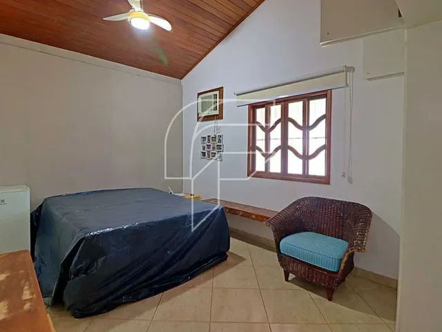 Imagem 4: Imóvel para Venda Possui 350 Metros Quadrados com 5 Quartos em Nova Guarapari - Guarapari
