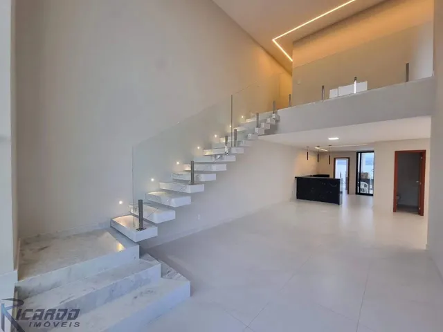 Imagem 6: Casa À Venda 4 Quartos / Suítes, Alto Padrão, Próximo a Praia do Morro, em Jardim Boa