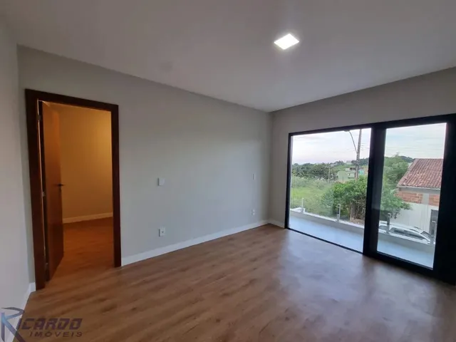 Imagem 13: Casa À Venda 4 Quartos / Suítes, Alto Padrão, Próximo a Praia do Morro, em Jardim Boa