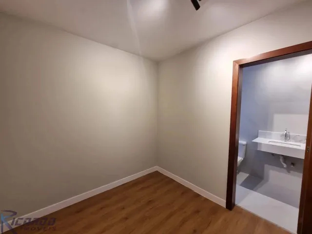 Imagem 5: Casa À Venda 4 Quartos / Suítes, Alto Padrão, Próximo a Praia do Morro, em Jardim Boa