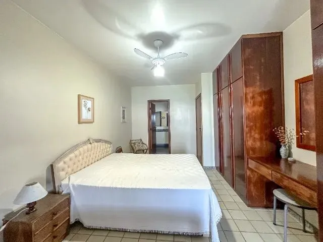 Imagem 4: Apartamento de 4 Quartos com Vista para o Mar À Venda no Centro de Guarapari/Es