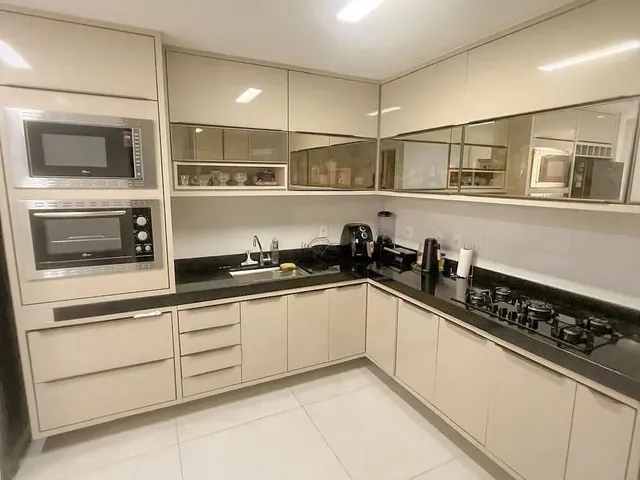 Imagem 6: Oportunidade a Uma Quadra do Mar, Finamente Mobiliado