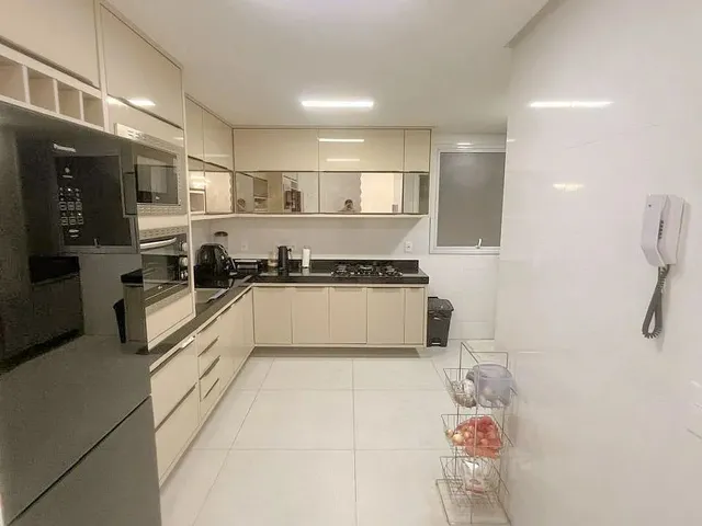 Imagem 3: Oportunidade a Uma Quadra do Mar, Finamente Mobiliado