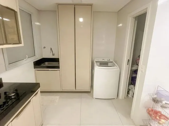 Imagem 11: Oportunidade a Uma Quadra do Mar, Finamente Mobiliado