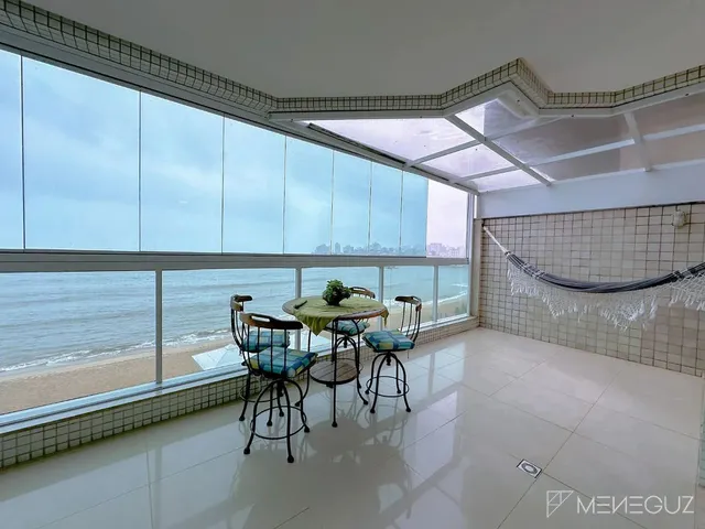 Imagem: O apartamento possui 4 Dormitórios, 1 Suíte, 4 Banheiros,