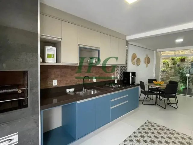 Imagem 8: Casa de 3 Quartos com 3 Suítes, Quintal com Vaga e Piscina na Praia do Morro, Em