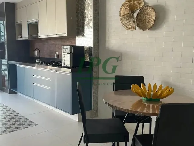 Imagem 5: Casa de 3 Quartos com 3 Suítes, Quintal com Vaga e Piscina na Praia do Morro, Em