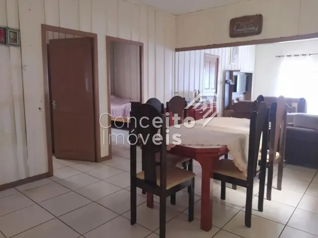 Imagem 2: Casa com Amplo Terreno - Uvaranas