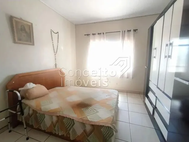 Imagem 3: Casa com Amplo Terreno - Uvaranas