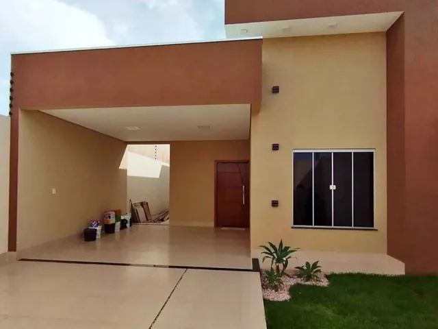 Imagem: A casa possui 3 Dormitórios, 2 Banheiros, 2 Vagas na