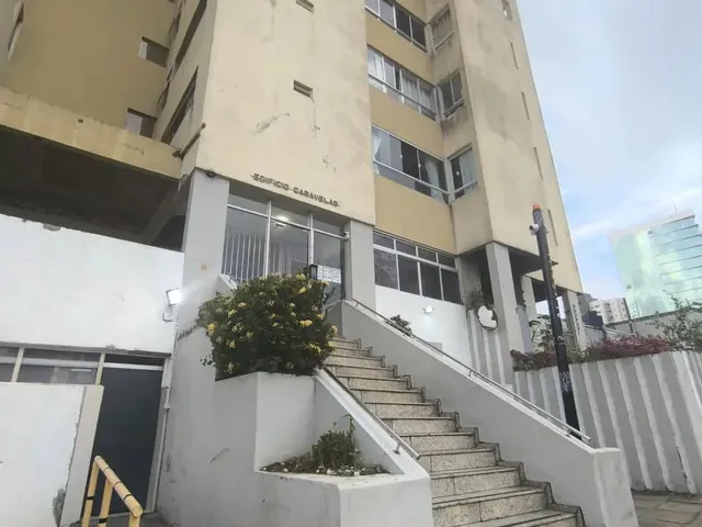 Imagem: O apartamento possui 3 Dormitórios, 1 Suíte, 2 Banheiros