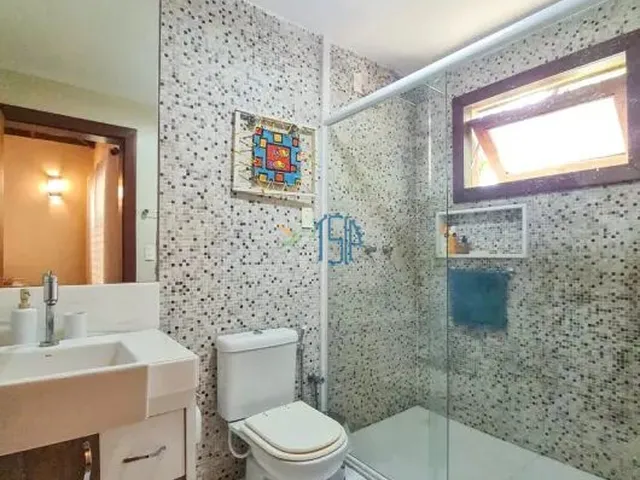 Imagem 2: BOSQUE DAS PALMEIRAS - Casa em Condomínio/ Casa duplex, aconchegante com 4 suites no
