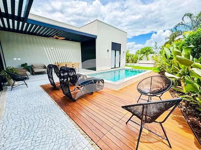 Imagem: Casa 3 Suítes À Venda no Condomínio Alphaville