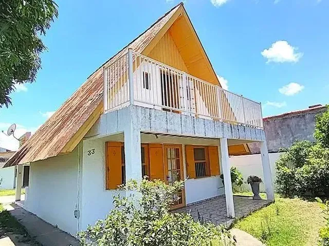 Imagem: A casa possui 2 Dormitórios, 2 Banheiros, 34m² de Área e