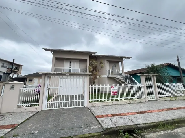 Imagem: Linda Casa À Venda em Criciúma!
