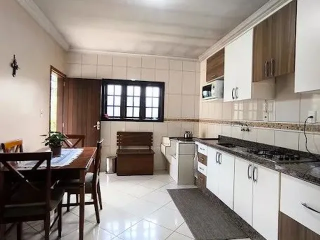 Imagem 9: Casa Sítio 3 Dorm Amplo Terreno Perto do Centro da Cidade em Bairro Tranquilo e Familiar