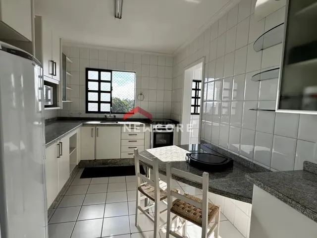 Imagem: O apartamento possui 4 Dormitórios, 1 Suíte, 3 Banheiros,