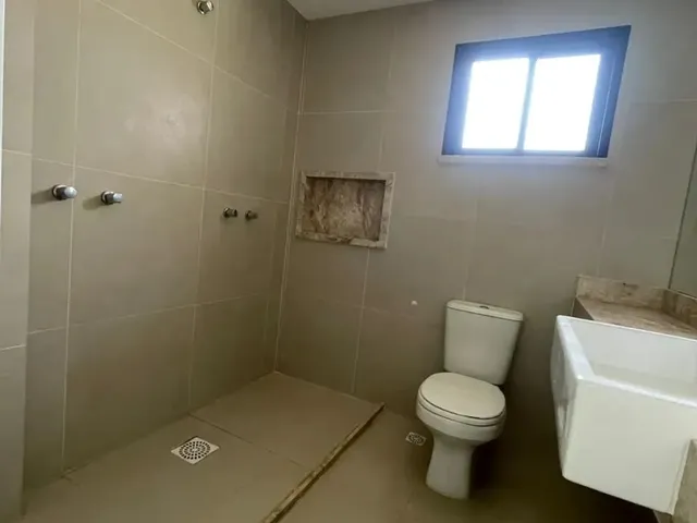 Imagem 2: Casa em Condomínio no Eusébio de 151M², 4 Dormitórios, Sala, Cozinha e Varanda
