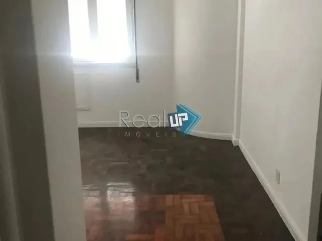 Imagem 2: Apartamento com 3 Quartos em Copacabana