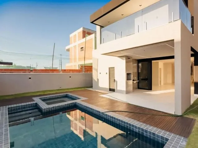 Imagem 2: Casa Alto Padrão para Venda em Eusébio, Cidade Alpha, 4 Dormitórios, 4 Suítes, 5