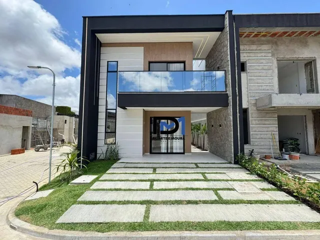 Imagem 1: Casa de Condomínio com 3 Dormitórios À Venda, 131 M² por R$ 752.300 - Centro