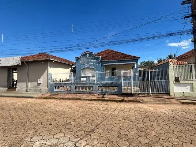 Imagem: Casa a Venda em Delfinópolis Mg no Centro